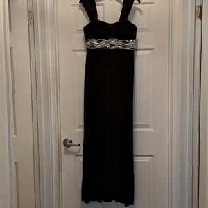JS Boutique Evening Gown/Prom Dress